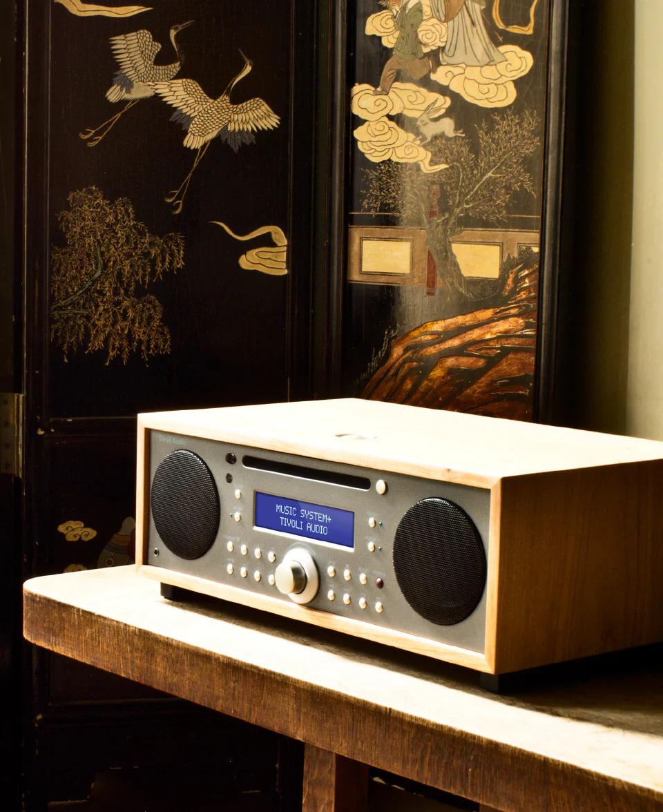 Tivoli Audio Music System+ в інтер’єрі